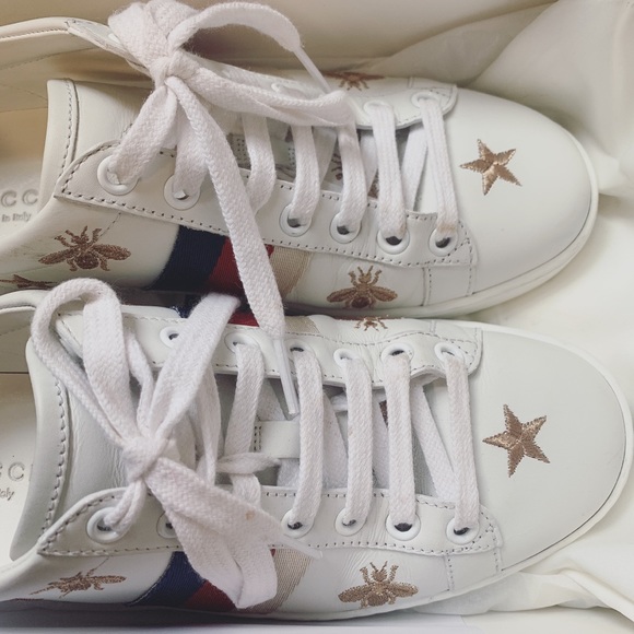 Gucci women’s ace sneakers. Summer shoe. 🐝⭐️ - Picture 4 of 7
